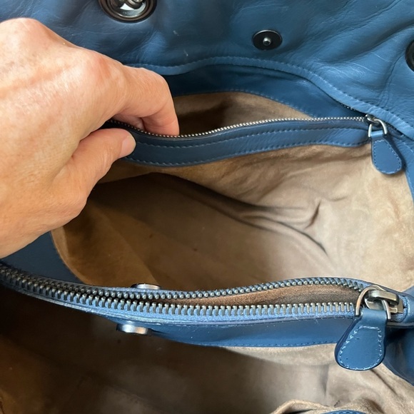 Bottega Veneta Double Chain Tote Stitched Intrecciato Calfskin Medium - Picture 7 of 16